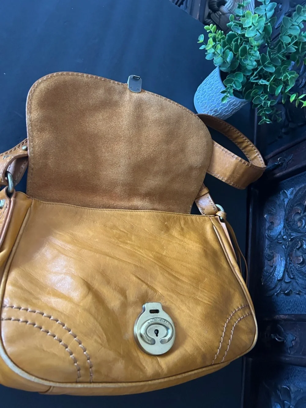 Francesco Biasia Mustard Leather Crossbody with Gold-Tone Turn Lock - Picture 12 of 17